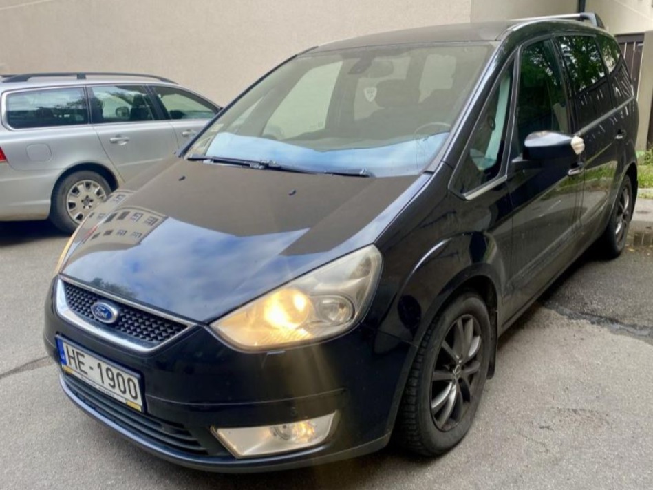 VSIA "Latvijas Vēstnesis" aicina piedalīties vieglā transportlīdzekļa Ford Galaxy (2008.g.) izsolē 