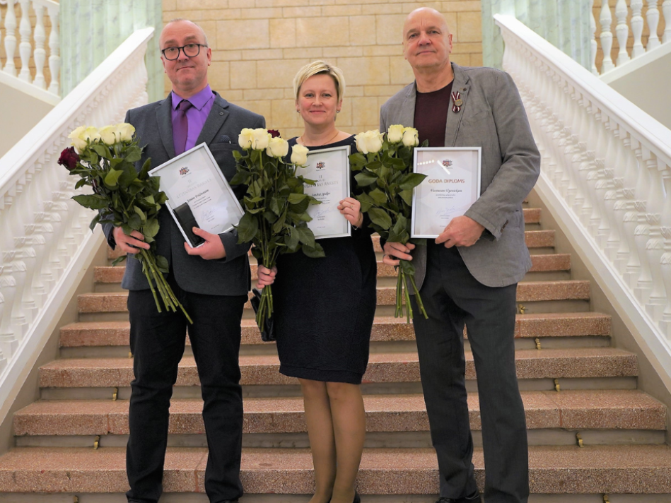 "Latvijas Vēstneša" darbiniekiem pasniegti Tieslietu ministrijas apbalvojumi 